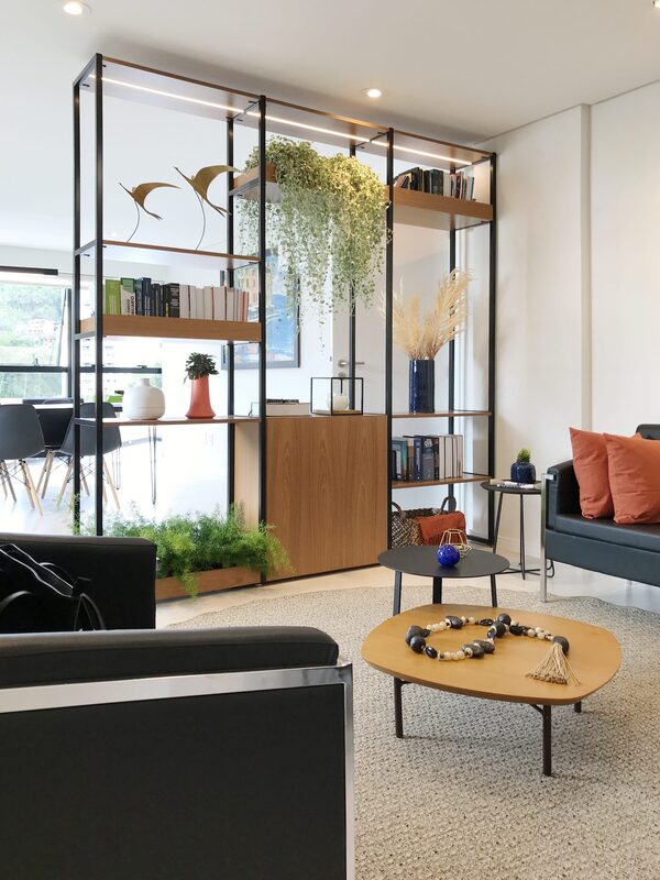 Flutua Arquitetura Picarras e Blumenau Interiores Paisagismo Engenharia e BIM Projeto Decoracao Floriani e Silva Advogados Associados IMG 3599 POS scaled 1
